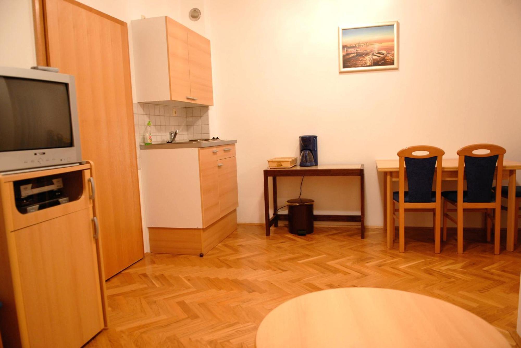 Apartments Petricevic Selce Exterior foto